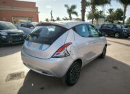 Lancia Ypsilon 1.0 FireFly 5 porte S&S Hybrid Ecochic Gold