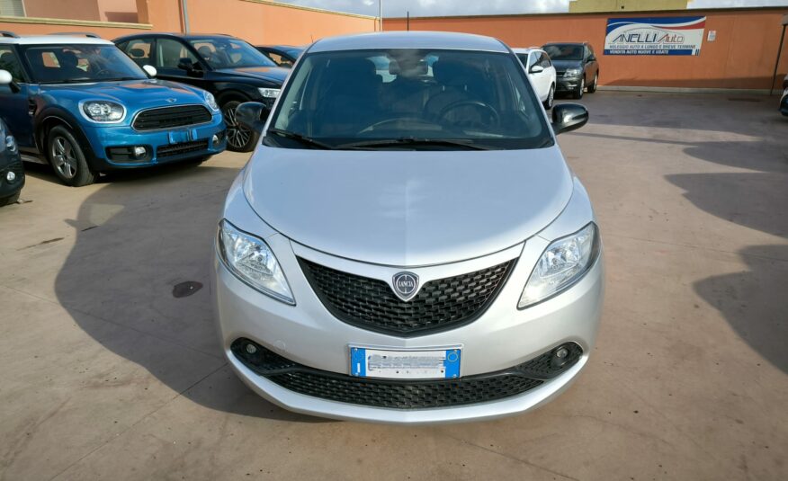 Lancia Ypsilon 1.0 FireFly 5 porte S&S Hybrid Ecochic Gold