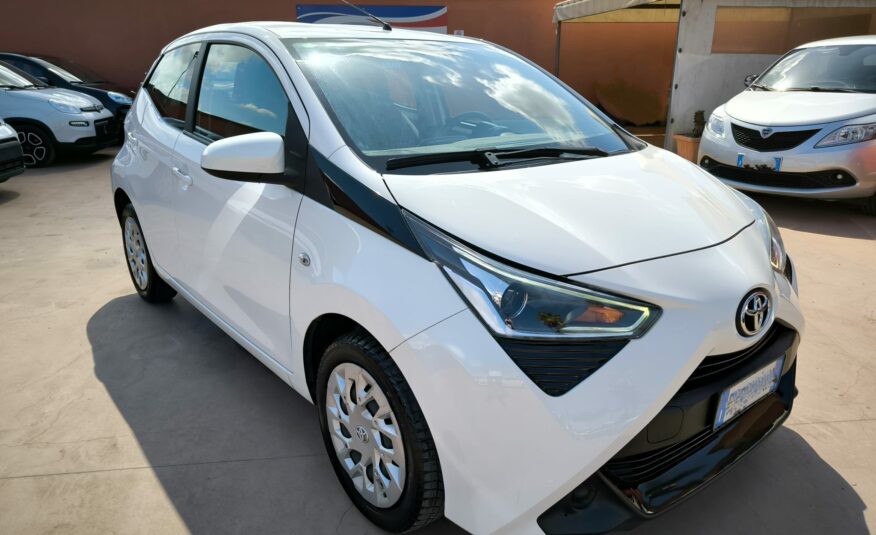 Toyota Aygo 1.0 VVT-i 72 CV 5 porte x-clusiv Connec