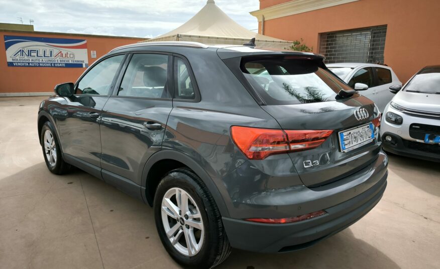 Audi Q3 35 TDI S tronic Business