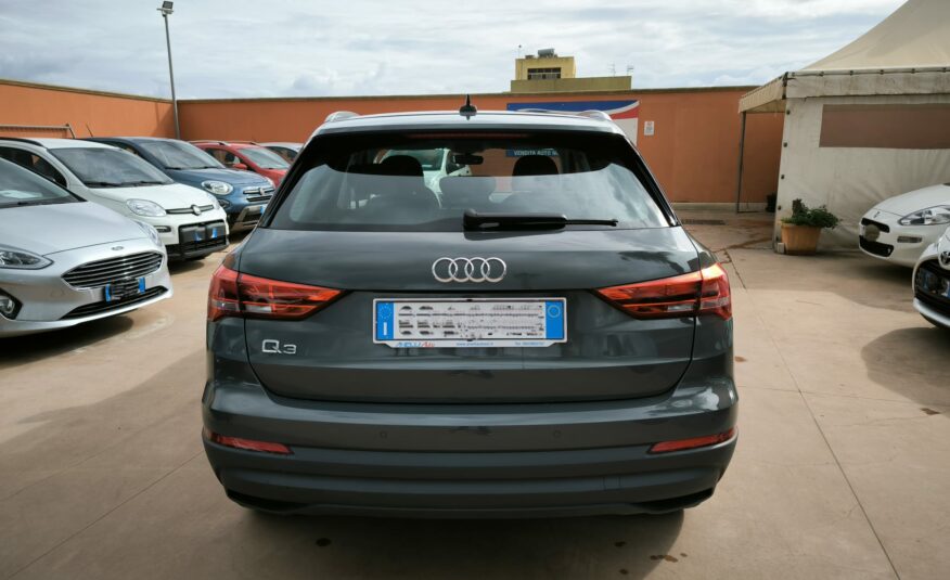 Audi Q3 35 TDI S tronic Business