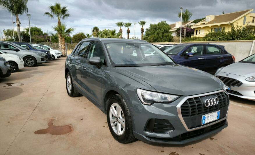 Audi Q3 35 TDI S tronic Business