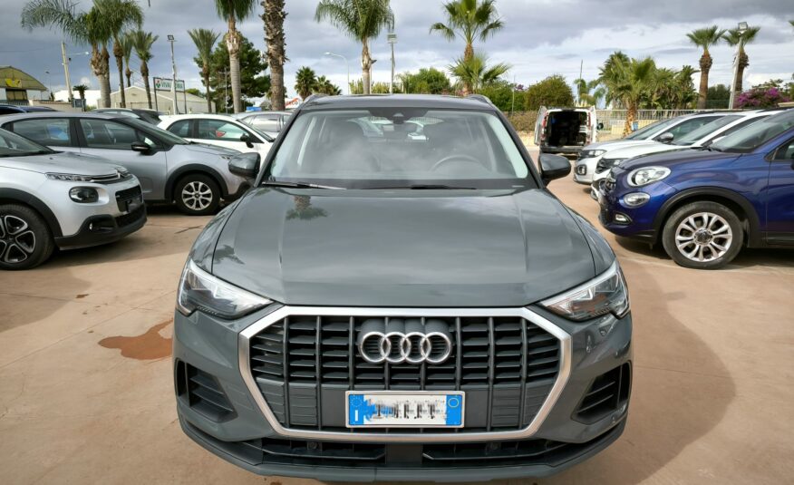 Audi Q3 35 TDI S tronic Business