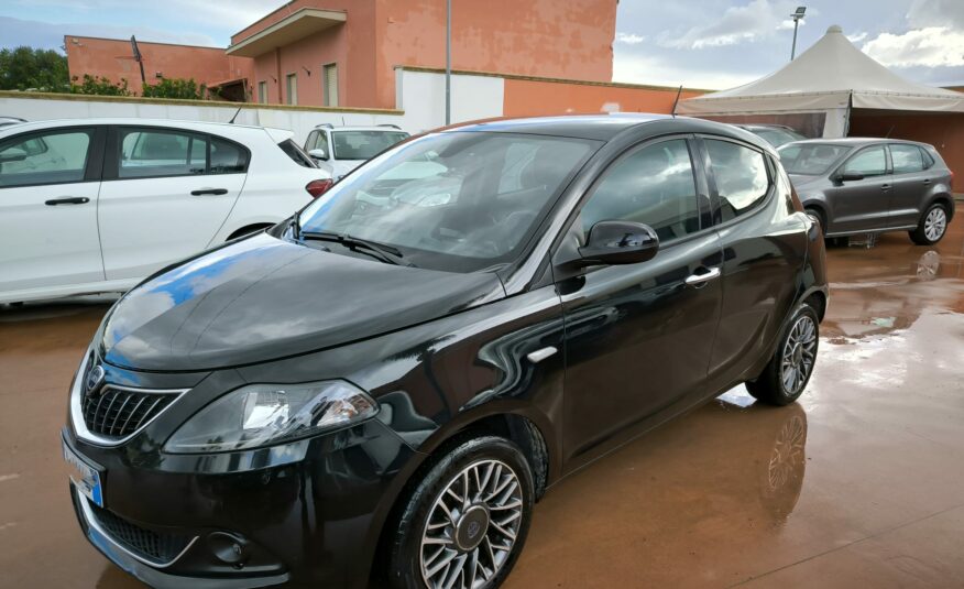 Lancia Ypsilon 1.0 FireFly 5 porte S&S Hybrid Gold Plus